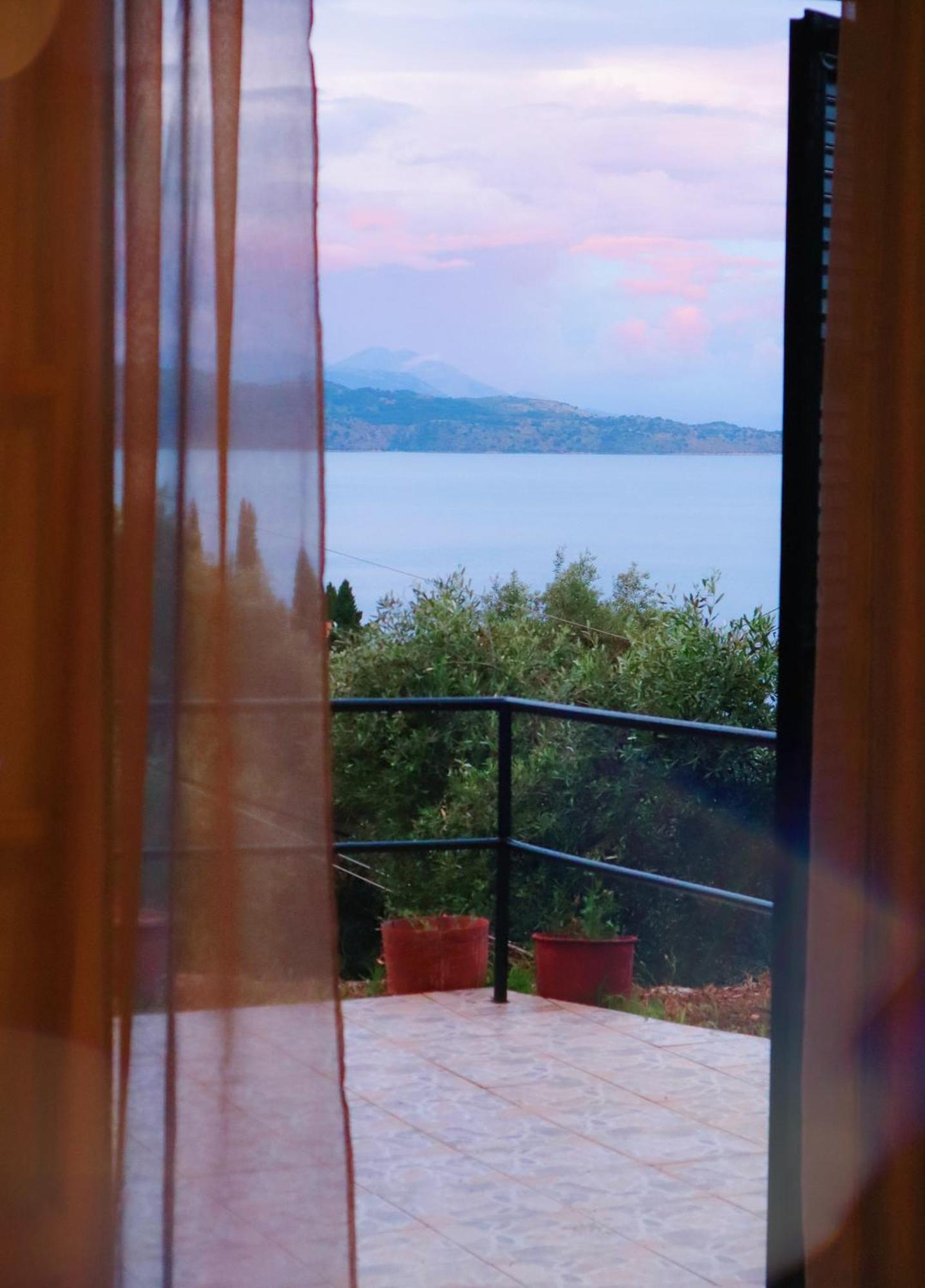 Katávolos Kaminaki Seaview Apartments מראה חיצוני תמונה